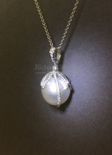 將圖片載入圖庫檢視器 South Sea Pearl Diamond Pendant
