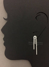將圖片載入圖庫檢視器 Diamond Linear Drop Earrings