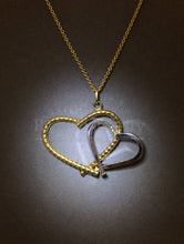 將圖片載入圖庫檢視器 Two-Tone Gold Interlocking Hearts Pendant