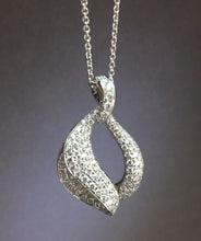 이미지를 갤러리 뷰어에 로드 , Diamond Pendant