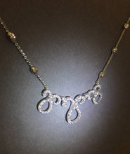 將圖片載入圖庫檢視器 Tri-Halo Diamond Necklace