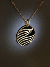 將圖片載入圖庫檢視器 Cut-out Wavy Agate Diamond Pendant