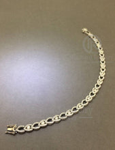 Load image into Gallery viewer, Infinity-Link Diamond Bracelet