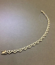 이미지를 갤러리 뷰어에 로드 , Heart Shape Diamond Bracelet