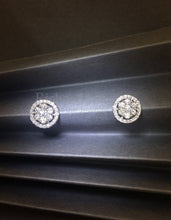 將圖片載入圖庫檢視器 Halo Stud Diamond Earrings