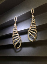 將圖片載入圖庫檢視器 Diamond Dangling Earrings