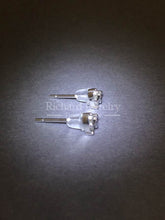 將圖片載入圖庫檢視器 Diamond Heart Stud Earrings