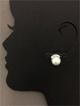 將圖片載入圖庫檢視器 South Sea Pearl Stud Earrings