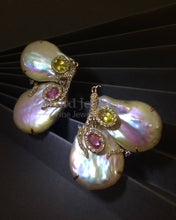 將圖片載入圖庫檢視器 One-Of-A-Kind Pearl Earrings