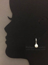 이미지를 갤러리 뷰어에 로드 , Dangling South Sea Pearl Earrings