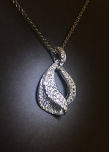 이미지를 갤러리 뷰어에 로드 , Diamond Pendant