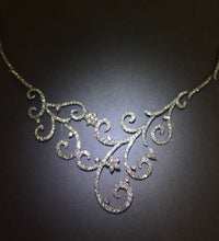 画像をギャラリービューアに読み込む, Leaf Diamond Necklace