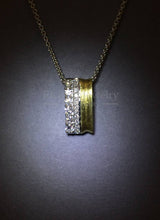 將圖片載入圖庫檢視器 2-Tone Brush Gold Diamond Pendant