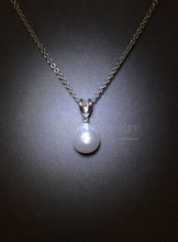 Load image into Gallery viewer, South Sea Pearl Pendant
