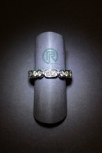 將圖片載入圖庫檢視器 Eternity Diamond Band Ring