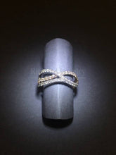 將圖片載入圖庫檢視器 Two-Tone Gold Crisscross Diamond Ring