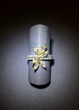 將圖片載入圖庫檢視器 Brilliant Yellow Diamond Rings