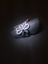 Load image into Gallery viewer, Open-space Flower Diamond Ring