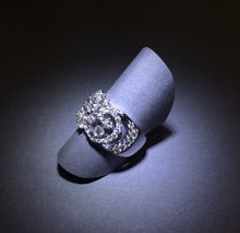 Carica l'immagine nel visualizzatore di Gallery, Open Space Diamond Ring