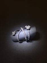 將圖片載入圖庫檢視器 Open-space Flowers Diamond Ring