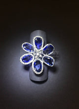 將圖片載入圖庫檢視器 Blue Sapphire Flower Diamond Ring