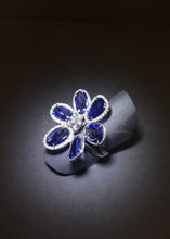 將圖片載入圖庫檢視器 Blue Sapphire Flower Diamond Ring