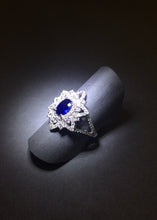 將圖片載入圖庫檢視器 Blue Sapphire Diamond Ring