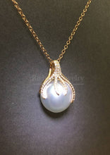 將圖片載入圖庫檢視器 South Sea Pearl Diamond Pendant