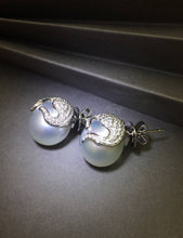 Carica l&#39;immagine nel visualizzatore di Gallery, South Sea Pearl Stud Earrings
