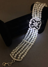 將圖片載入圖庫檢視器 Vintage Diamond and Pearl Section Bracelet
