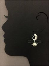 Load image into Gallery viewer, Peacock Dangling Pearl Earrings
