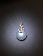 Load image into Gallery viewer, Two-Tone Gold Pearl Pendant

