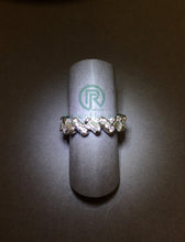 Carica l&#39;immagine nel visualizzatore di Gallery, Diamond Band Ring
