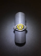 將圖片載入圖庫檢視器 Classic Yellow Diamond Ring
