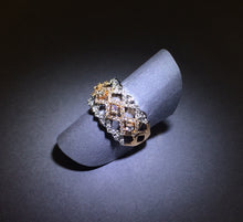 이미지를 갤러리 뷰어에 로드 , Two-tone Gold Diamond Ring
