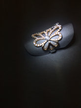 이미지를 갤러리 뷰어에 로드 , Open-space Flower Diamond Ring

