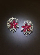 画像をギャラリービューアに読み込む, Ruby Floral Diamond Earrings
