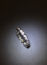 Carica l&#39;immagine nel visualizzatore di Gallery, Eternity Diamond Band Ring
