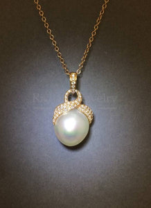 Simple Bow Diamond Pearl Pendant