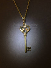Load image into Gallery viewer, Dainty Key Pendant in Yellow Gold
